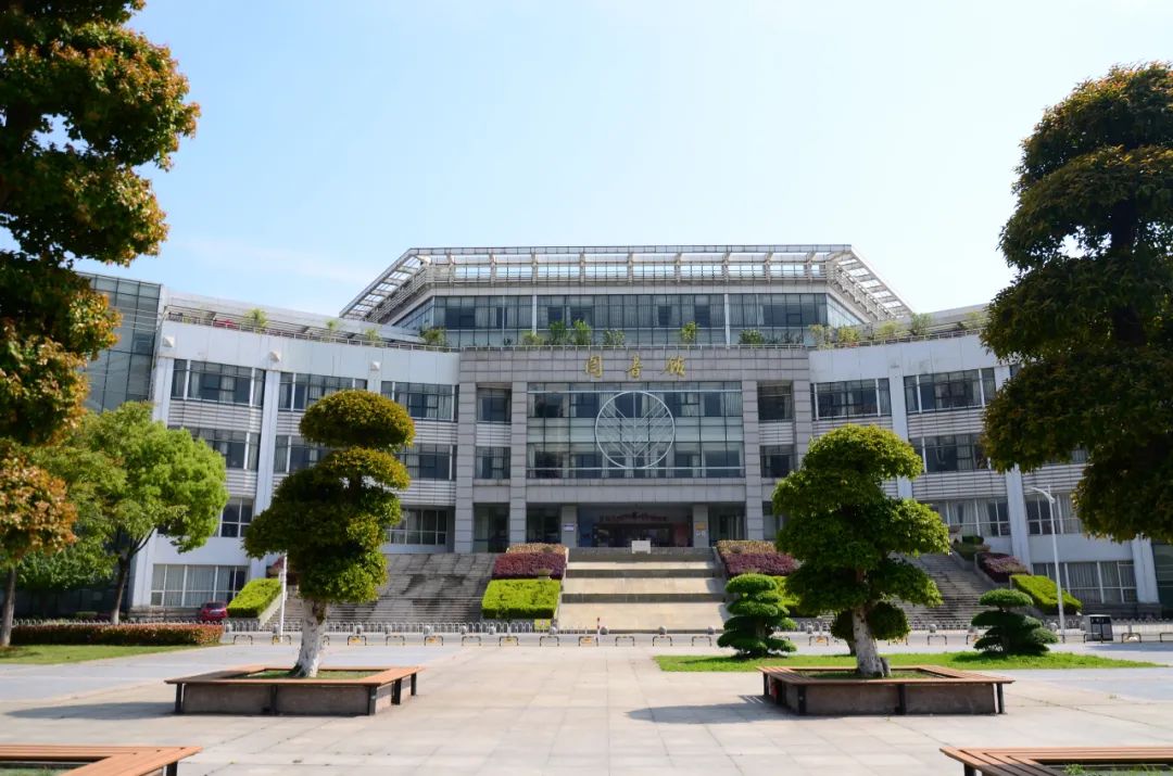 中南财经政法大学文凭(中南财经政法大学毕业要求)