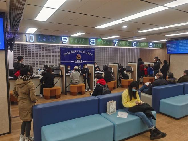 办证中心服务大厅个人述职报告